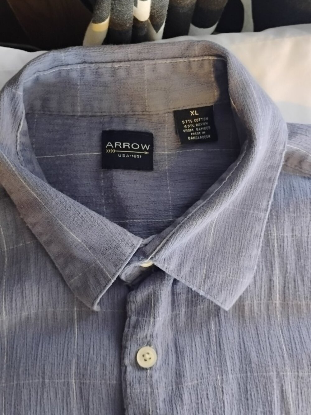 Arrow | Blue & White Subtle Square Print Casual Shirt | XL | Like New